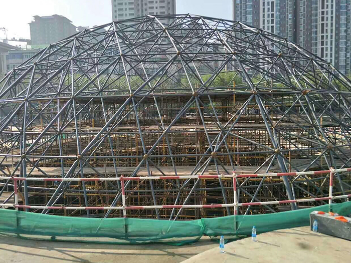 石景山球形网架钢结构施工